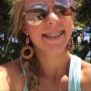 Meet your Posher, Hannah